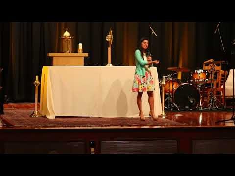 Nicole Abisinio Catholic Speaker - Praying with Closed Hands